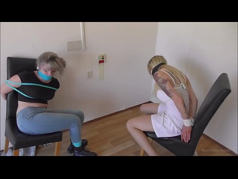 ❤️ Atkarīga / sasietas un ar aizliktām mutēm / damsel in distress Sekss video pie porno lv.bestsexporno.ru ﹏
