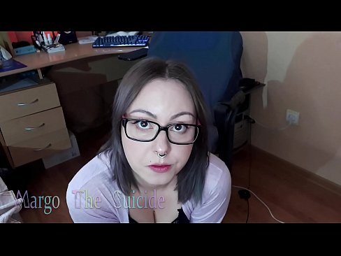 ❤️ Seksīga meitene ar brillēm sūc dildo dziļi kamerā Sekss video pie porno lv.bestsexporno.ru ﹏